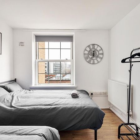 Sleek Shoreditch Hideout - 2 Bed Gem With Balcony In Central London Bagian luar foto