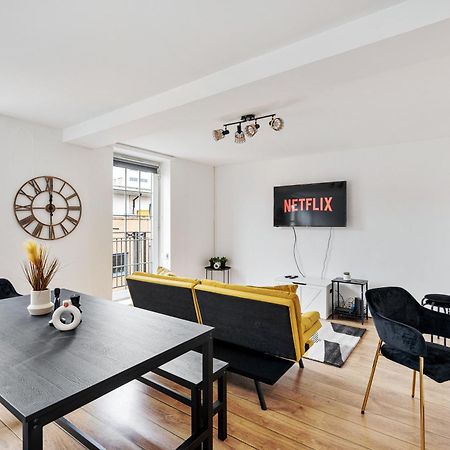 Sleek Shoreditch Hideout - 2 Bed Gem With Balcony In Central London Bagian luar foto