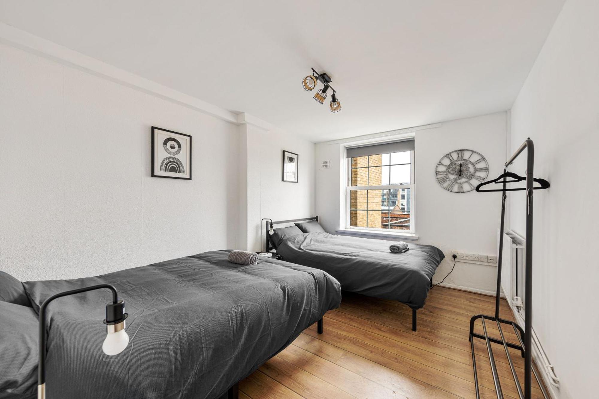 Sleek Shoreditch Hideout - 2 Bed Gem With Balcony In Central London Bagian luar foto