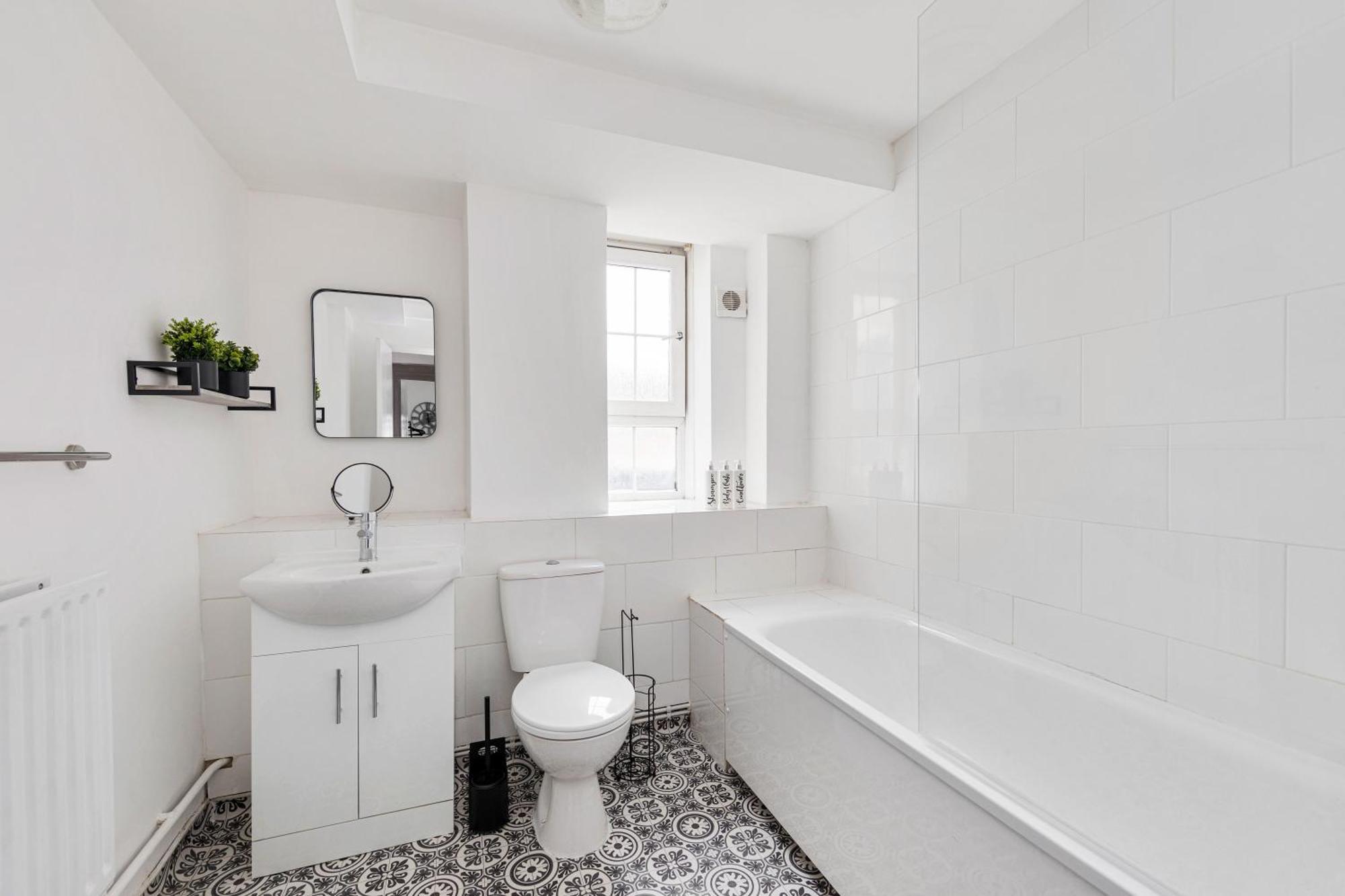 Sleek Shoreditch Hideout - 2 Bed Gem With Balcony In Central London Bagian luar foto